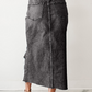 Denim midiskjørt for dame med høyt liv og slitte detaljer