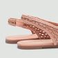 👡🌸 Dame Flettede Slingback Sandaler – 50% RABATT! Elegant flettet detalj, stilig slingback, komfortabel flat såle – perfekt for jobb og helg. 🔥✨